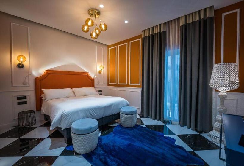 اتاق لوکس با وان آب گرم, Holm Boutique & Spa Ik Collection