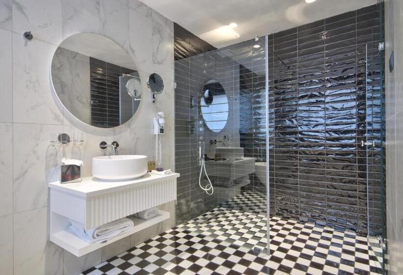 سوییت اجرایی, Holm Boutique & Spa Ik Collection