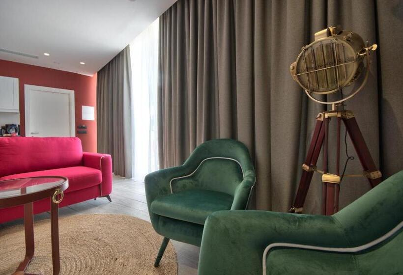 اتاق اجرایی, Holm Boutique & Spa Ik Collection