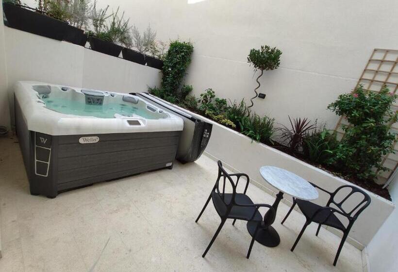 سوییت لوکس, Holm Boutique & Spa Ik Collection