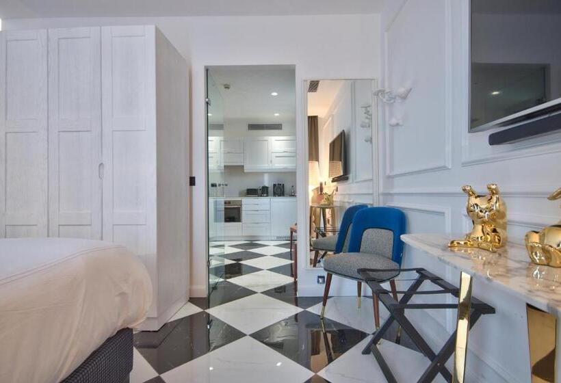 سوییت اجرایی, Holm Boutique & Spa Ik Collection