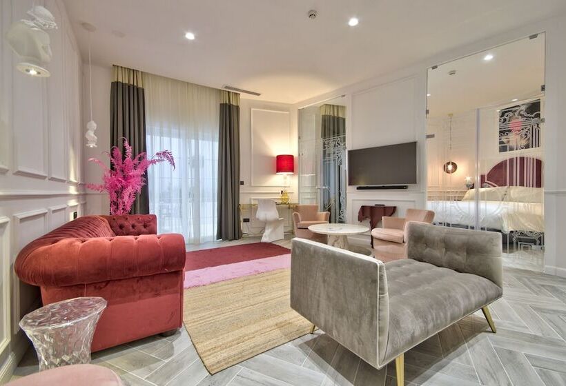 سوییت لوکس, Holm Boutique & Spa Ik Collection