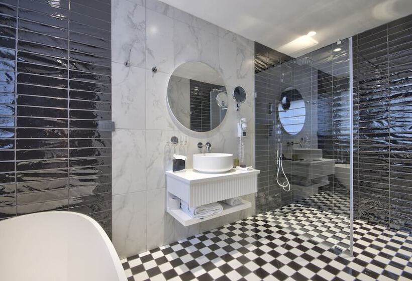 سوییت اجرایی, Holm Boutique & Spa Ik Collection