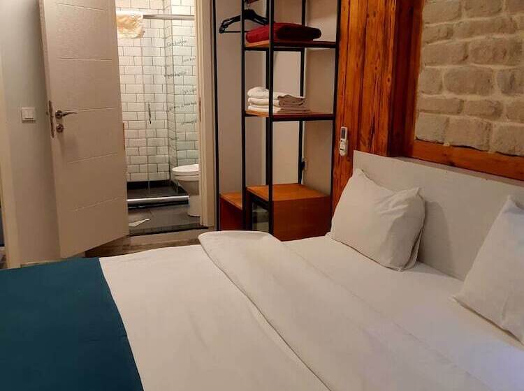 اتاق استاندارد, Hot Budget