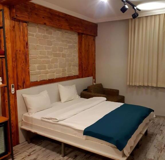 اتاق استاندارد, Hot Budget