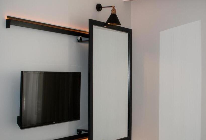 اتاق استاندارد, Hot Budget