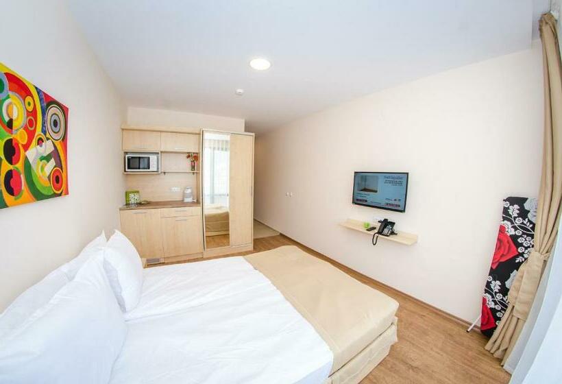 סטודיו סטנדרט עם מרפסת, Premier Fort Cuisine   Full Board