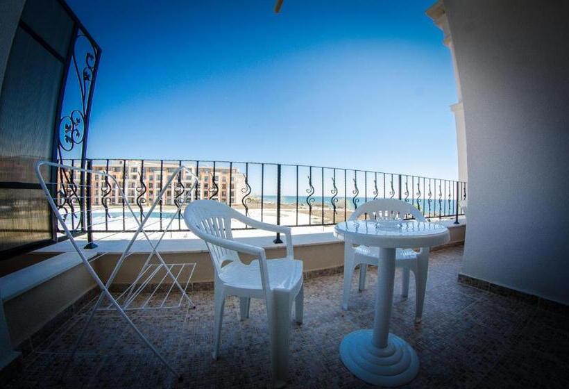 דירה בת חדר שינה 1 עם מרפסת, Premier Fort Cuisine   Full Board