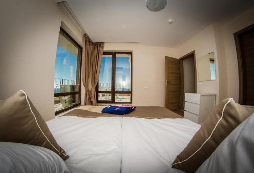 דירת שני חדרים עם מרפת, Premier Fort Cuisine   Full Board