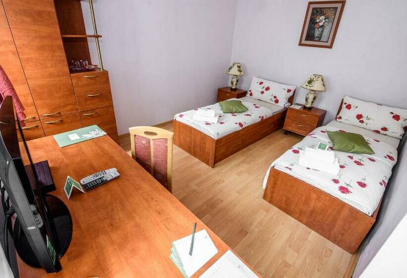 اتاق اکونومی یک تخته, The Rooms By Dalia