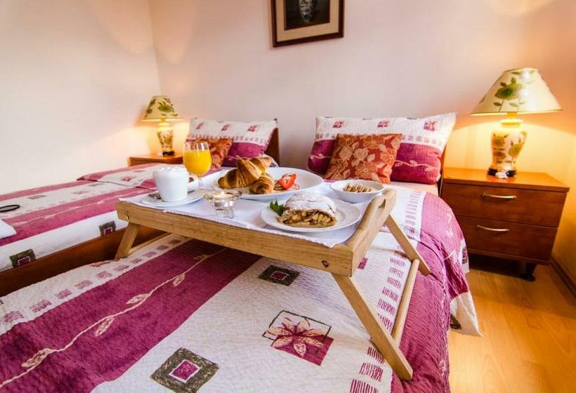 اتاق اکونومی یک تخته, The Rooms By Dalia