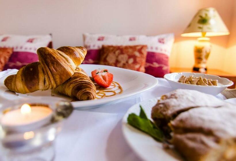 اتاق اکونومی یک تخته, The Rooms By Dalia