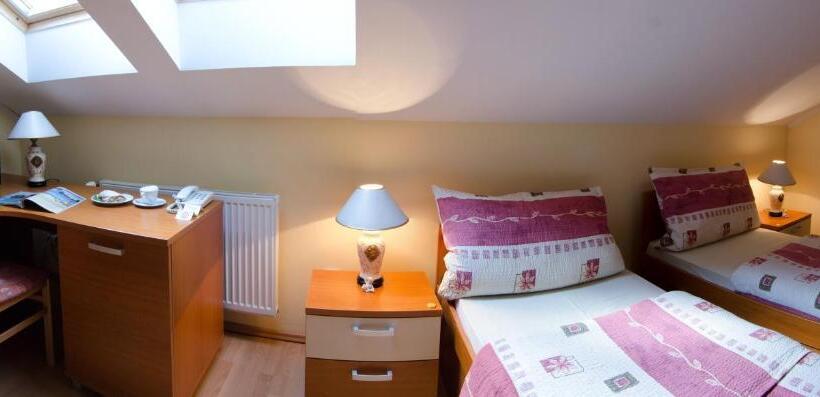 اتاق اکونومی, The Rooms By Dalia