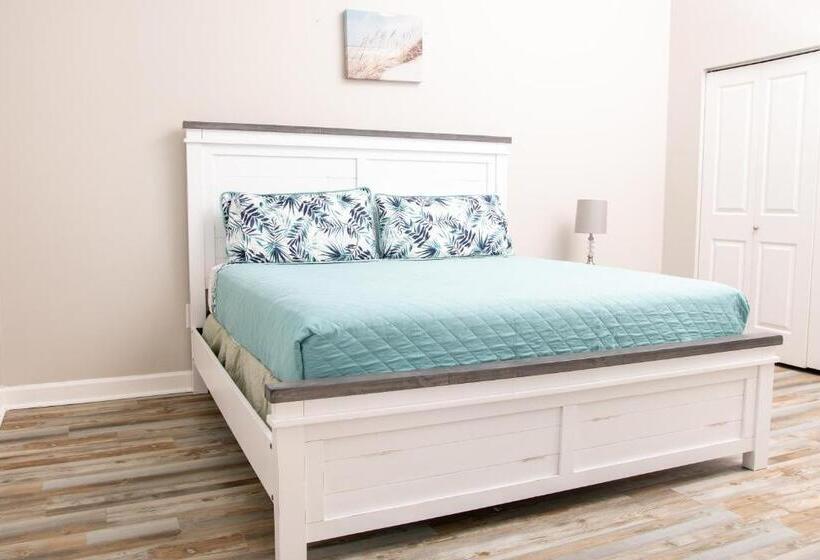 Superior 3-bedroom flat with sea view, Shores Of Panama Resort