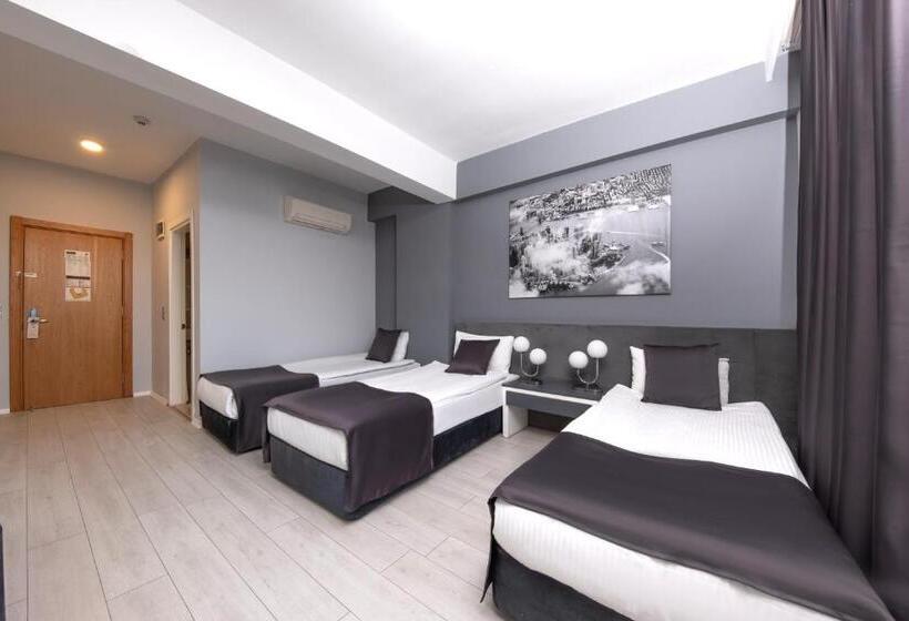 Camera Tripla Deluxe, Expo Park