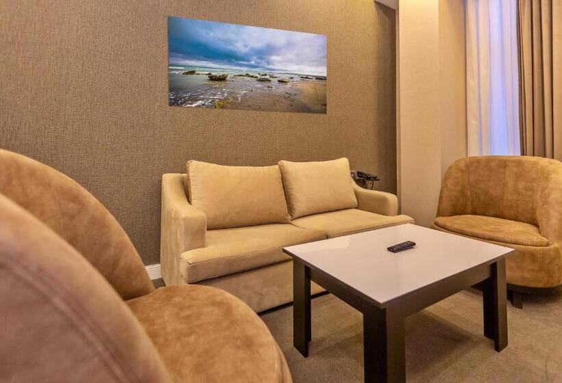 سوییت لوکس, Aksent