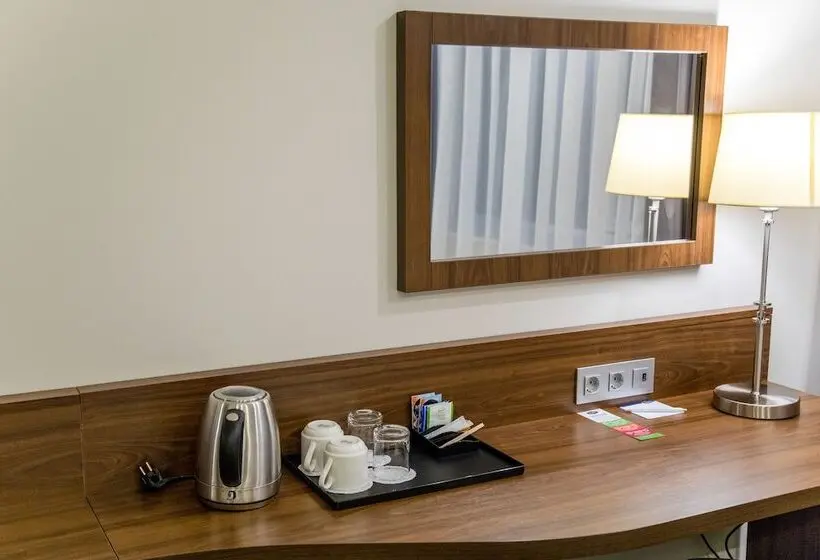 اتاق استاندارد, Hampton By Hilton Brest
