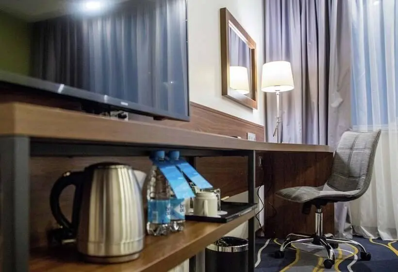 اتاق استاندارد, Hampton By Hilton Brest