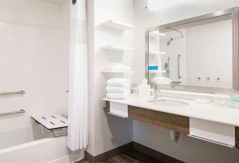 إستوديو قياسى, Hampton Inn Benson