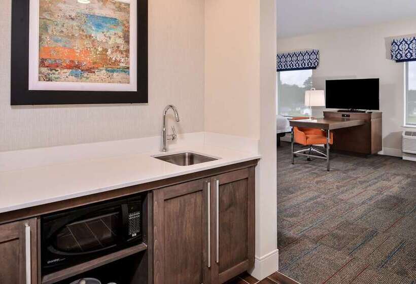 إستوديو قياسى, Hampton Inn Benson