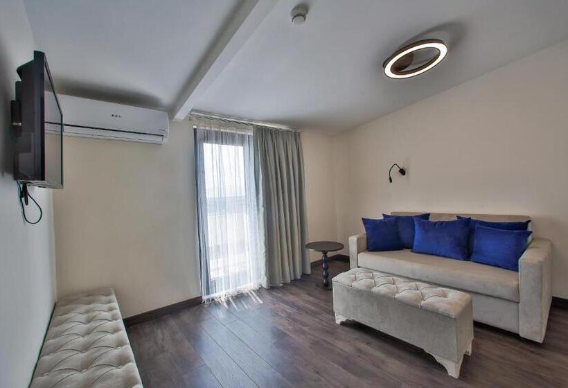 Superior Suite, Kavala