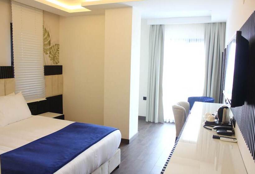 Pokój Ekonomiczny Jednoosobowy, Kavala