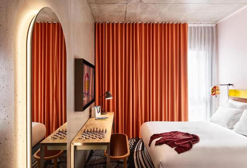 Номер Стандарт, Mama Shelter Lille