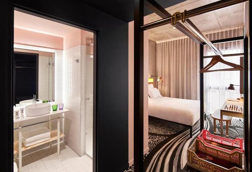 חדר בסיסי, Mama Shelter Lille