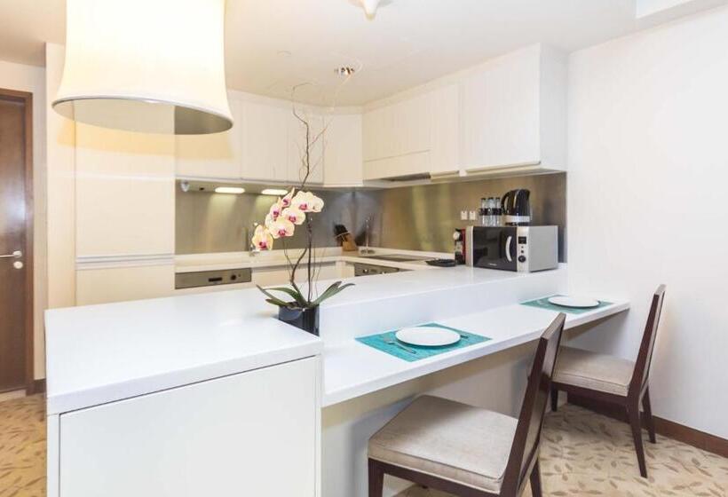 Superior studio with view, The Dubai Mall Residences