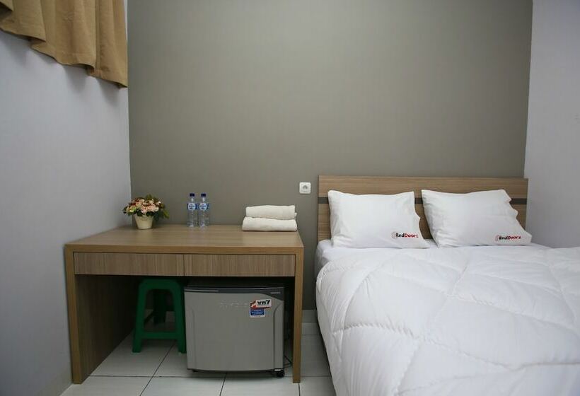 Standart Oda, Reddoorz @ Karet Pedurenan 2