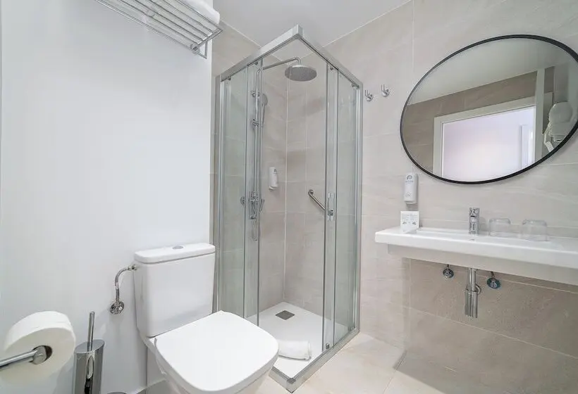 آپارتمان 1 خوابه با چشم‌انداز استخر, Arena Castillo