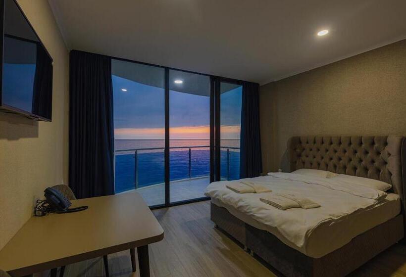 استودیوی استاندارد, Panorama Kvariati