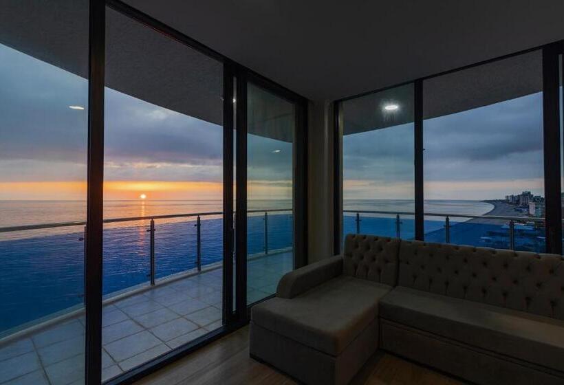 سوییت خانوادگی, Panorama Kvariati