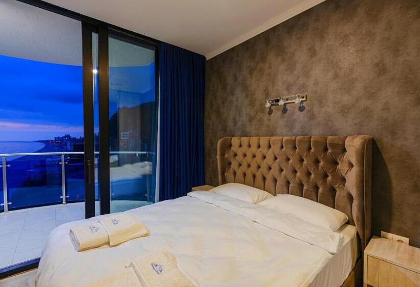 سوییت خانوادگی, Panorama Kvariati