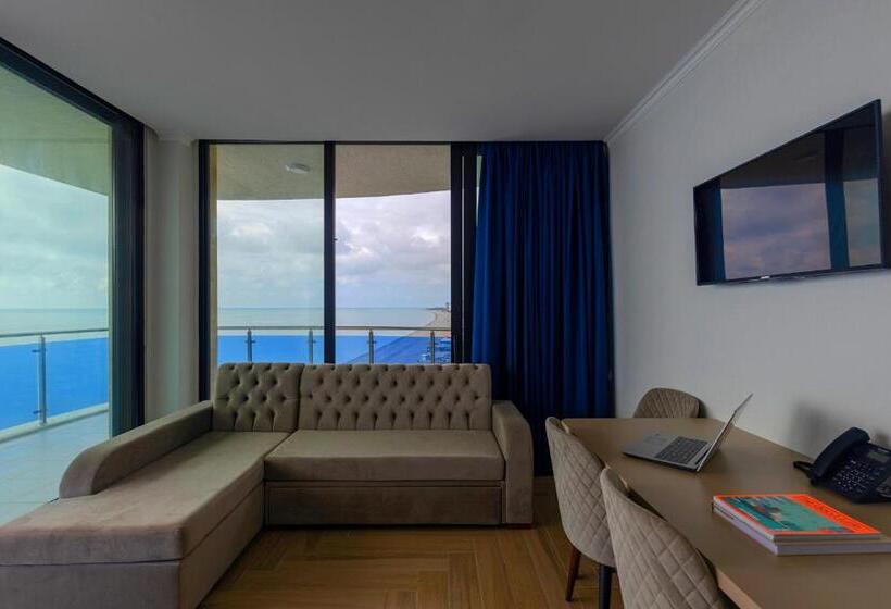 سوییت خانوادگی, Panorama Kvariati