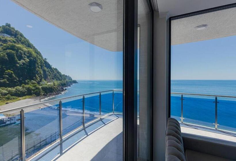 سوییت خانوادگی, Panorama Kvariati