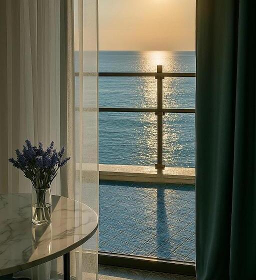 سوییت اجرایی, Panorama Kvariati