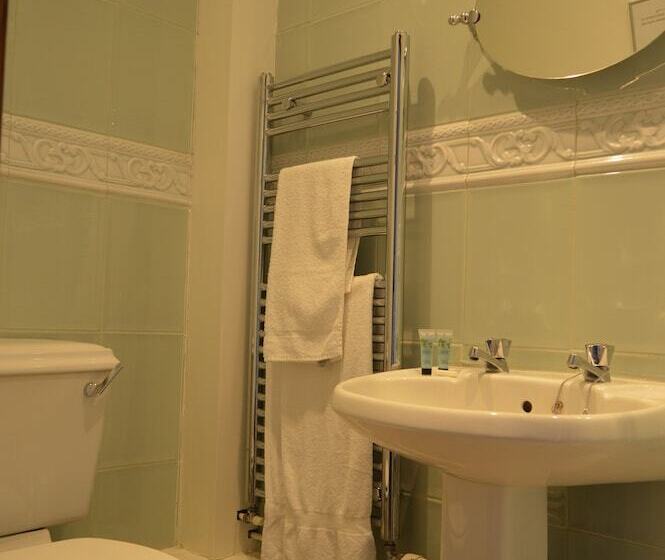 Номер Стандарт, The Ilchester Arms Hotel, Ilchester Somerset