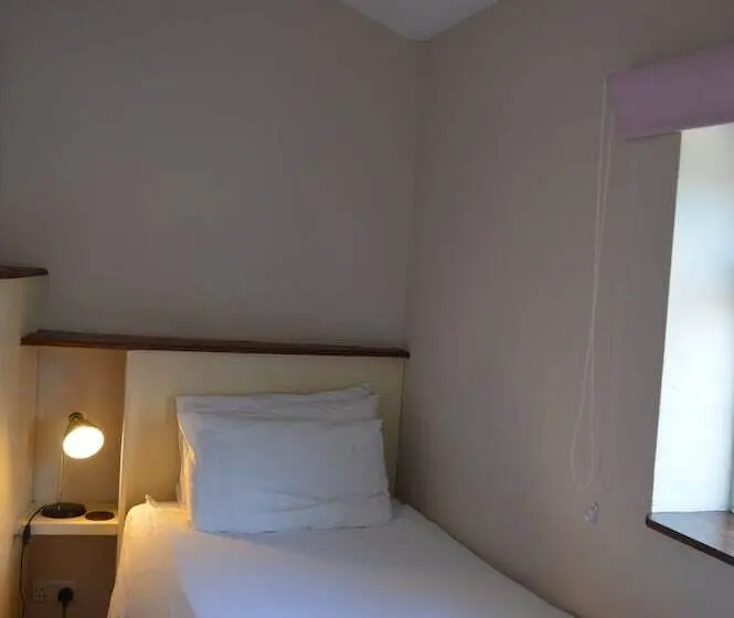 スタンダードルーム, The Ilchester Arms Hotel, Ilchester Somerset