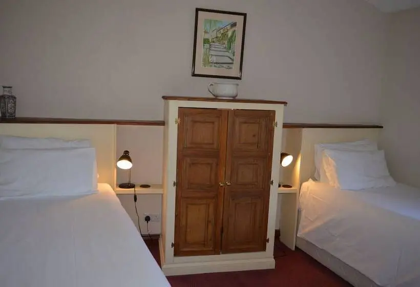 スタンダードルーム, The Ilchester Arms Hotel, Ilchester Somerset