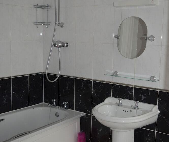 חדר סטנדרט, The Ilchester Arms Hotel, Ilchester Somerset