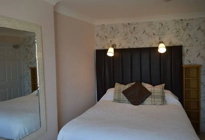 スタンダードルーム, The Ilchester Arms Hotel, Ilchester Somerset