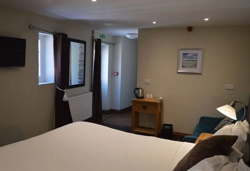 身障者適用スタンダードルーム, The Ilchester Arms Hotel, Ilchester Somerset