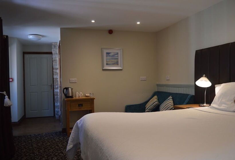 חדר סטנדרט מותאם לאדם עם מוגבלויות, The Ilchester Arms Hotel, Ilchester Somerset