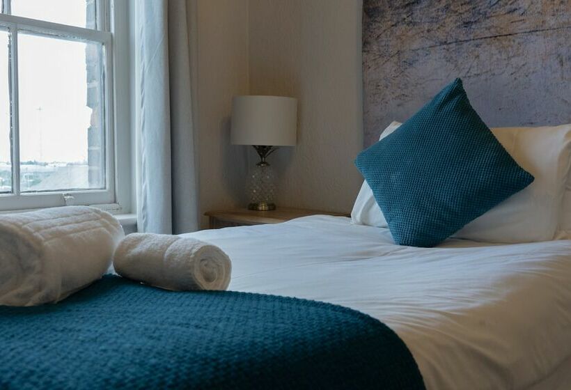 Номер Стандарт Индивидуальный, The Royal Hotel Crewe, A Brilliant Collection