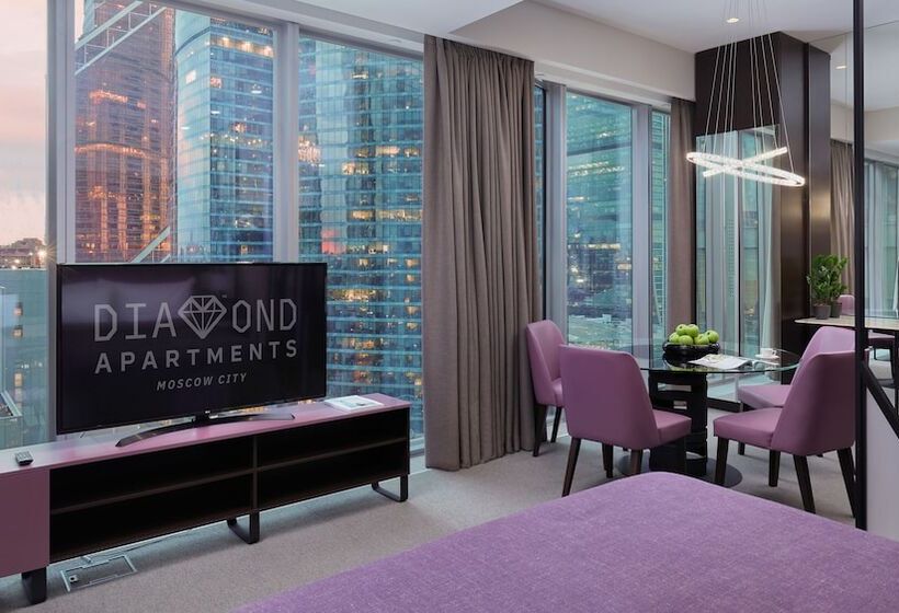 스탠다드 스튜디오, Diamond Apartments