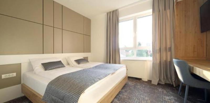 استودیوی استاندارد, Koncept Residence