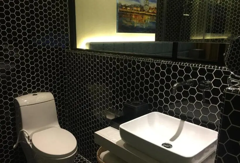 スーペリアールーム, M Roof Hotel & Residences