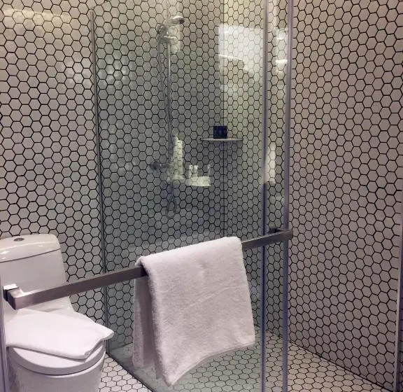 ジュニアスイート, M Roof Hotel & Residences