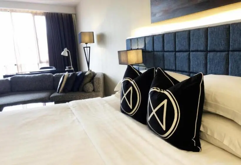 ジュニアスイート, M Roof Hotel & Residences